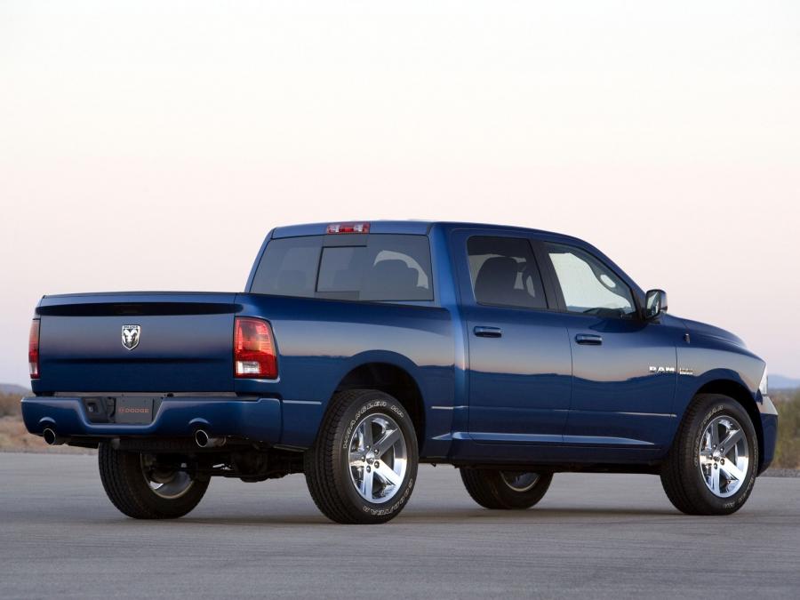  Dodge Ram 1500 Sport Crew Cab 2008 года  (фото 6 из 11)